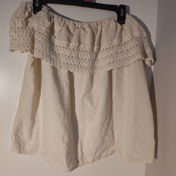 Cream Off-Shoulder Top with Lace Detail - Picture 2 of 2
